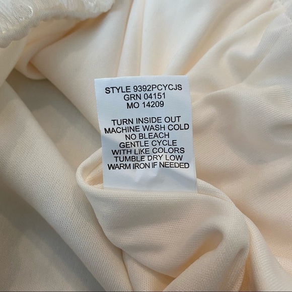 Sara Michelle fully lined blouse - Picture 6 of 10